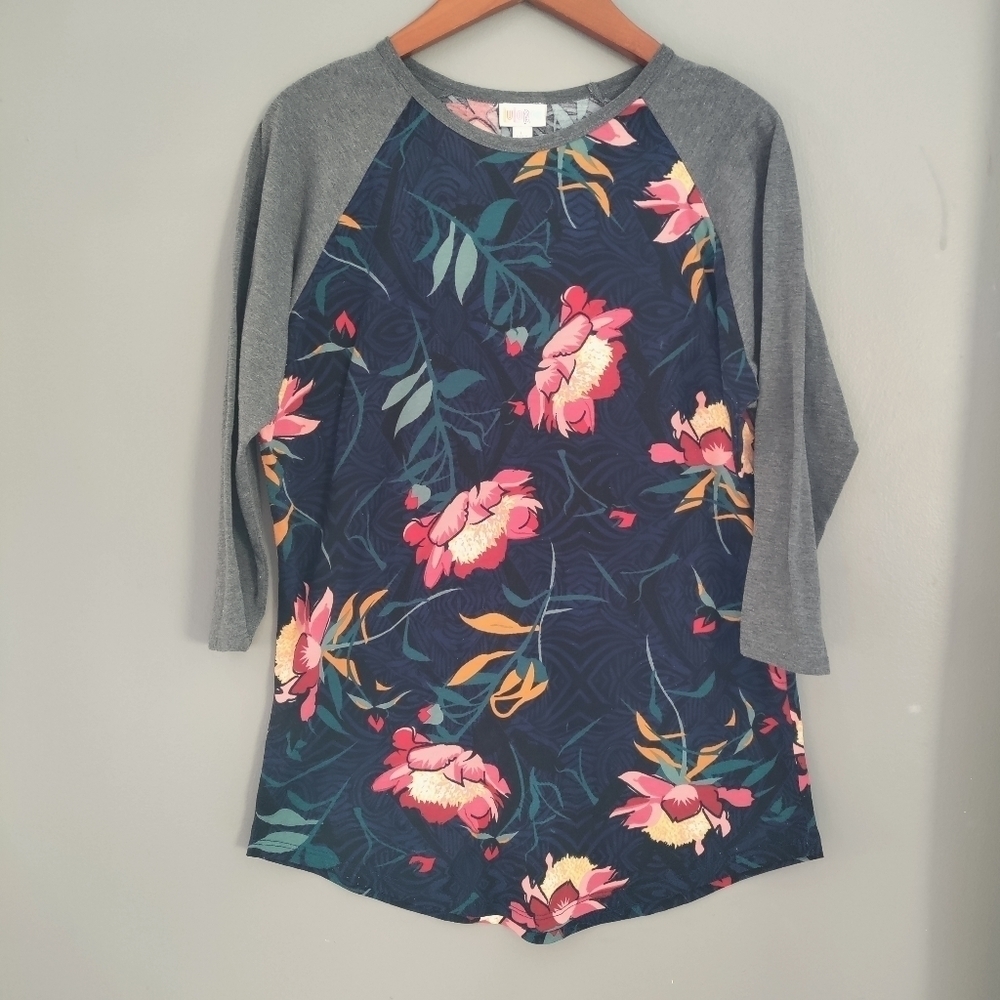 LuLaRoe top L